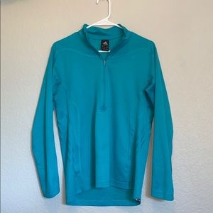 Long sleeve pullover.
